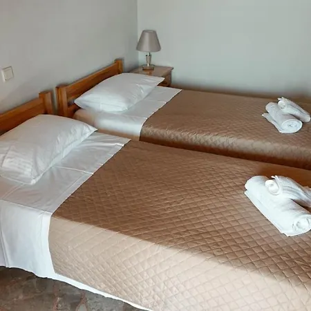 Soula Rooms Kini Exterior photo
