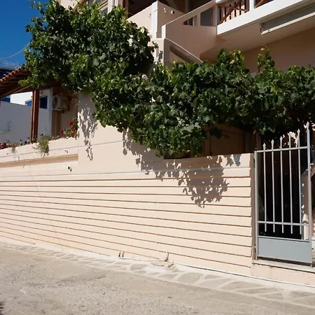 Soula Rooms Kini Exterior photo