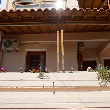 Soula Rooms Kini Exterior photo