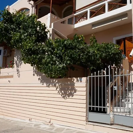 Soula Rooms Kini Exterior photo