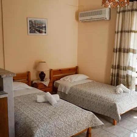 Soula Rooms Kini Exterior photo